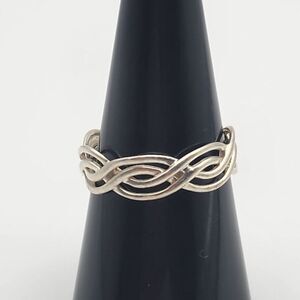 International Bullion Brokers Sterling Silver Interwoven Ring (9)